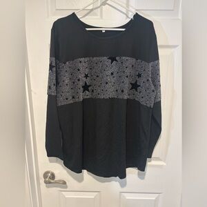Black Star Patterned Women's Top